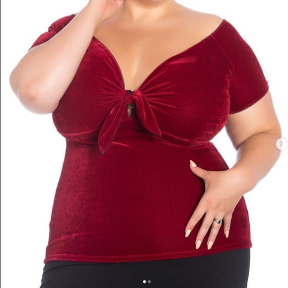 Hell Bunny Tops - Velvet Sweetheart Neckline Hell Bunny Top (4X)
